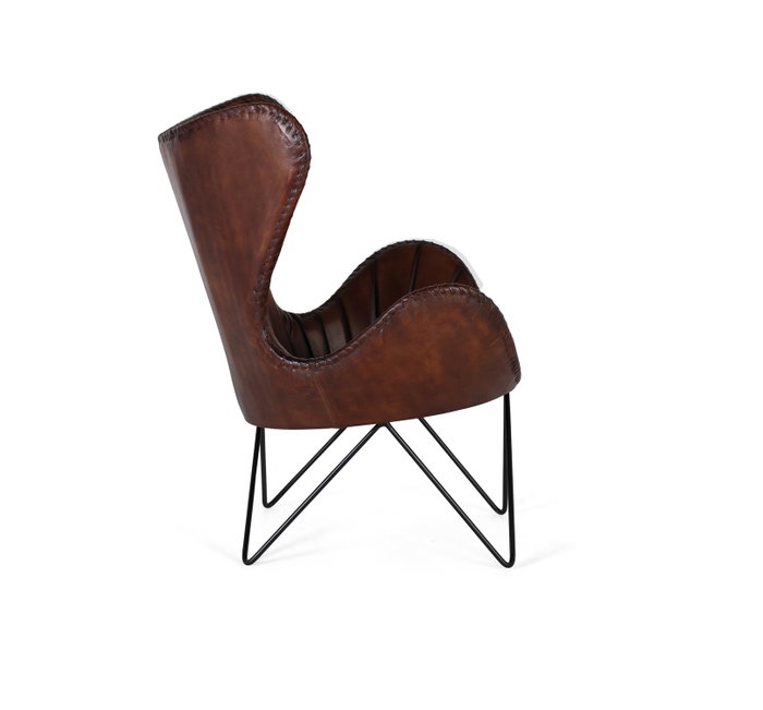 GINER Y COLOMER Sillón tapizado en piel natural marrón con patas de metal
